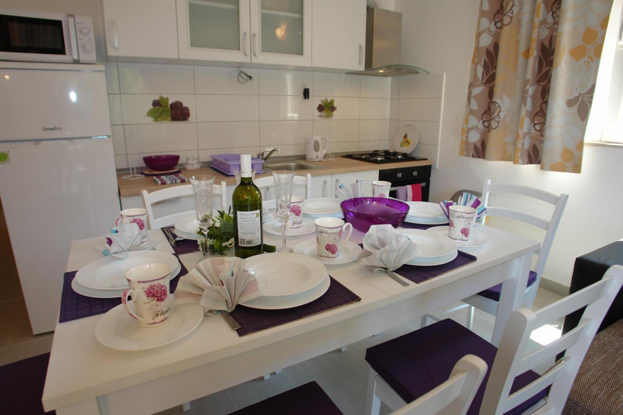 Robinson Bella Apartment Bogomolje